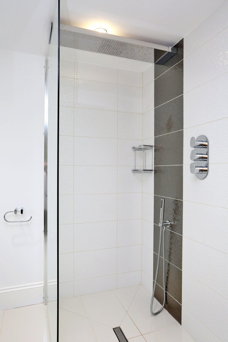 Modern bathroom shower with white tiles β Morden SM4